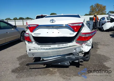 2017 Toyota Camry Xle z USA, uszkodzony, nr VIN 4T1BF1FK5HU443444